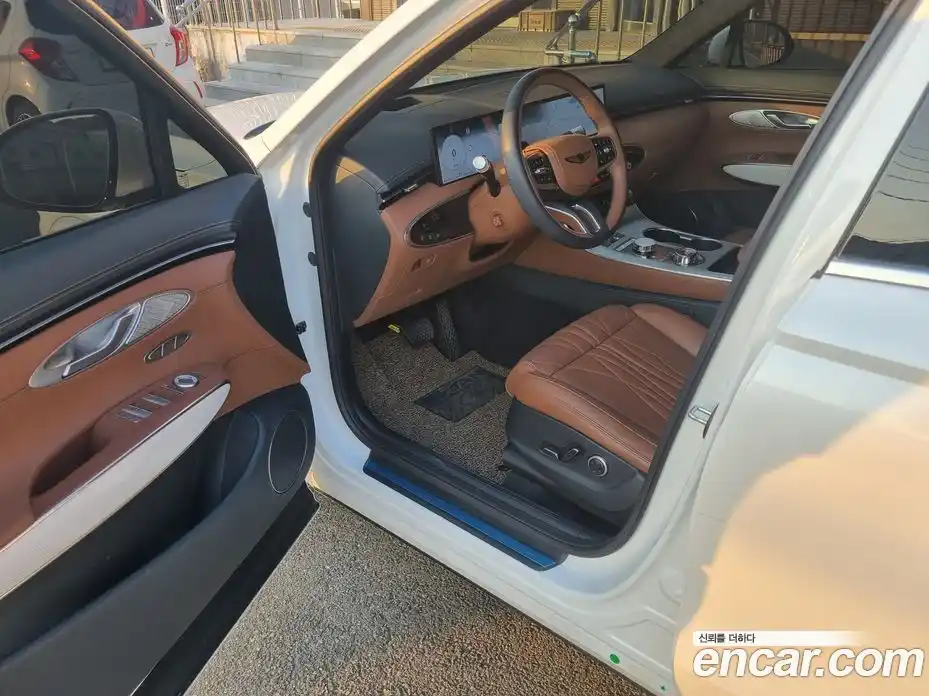 Genesis GV70 2024 2.5 автомат (гидро), фото 8