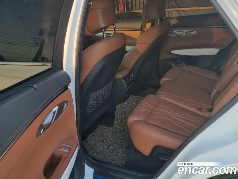 Genesis GV70 2024 2.5 автомат (гидро), фото 9