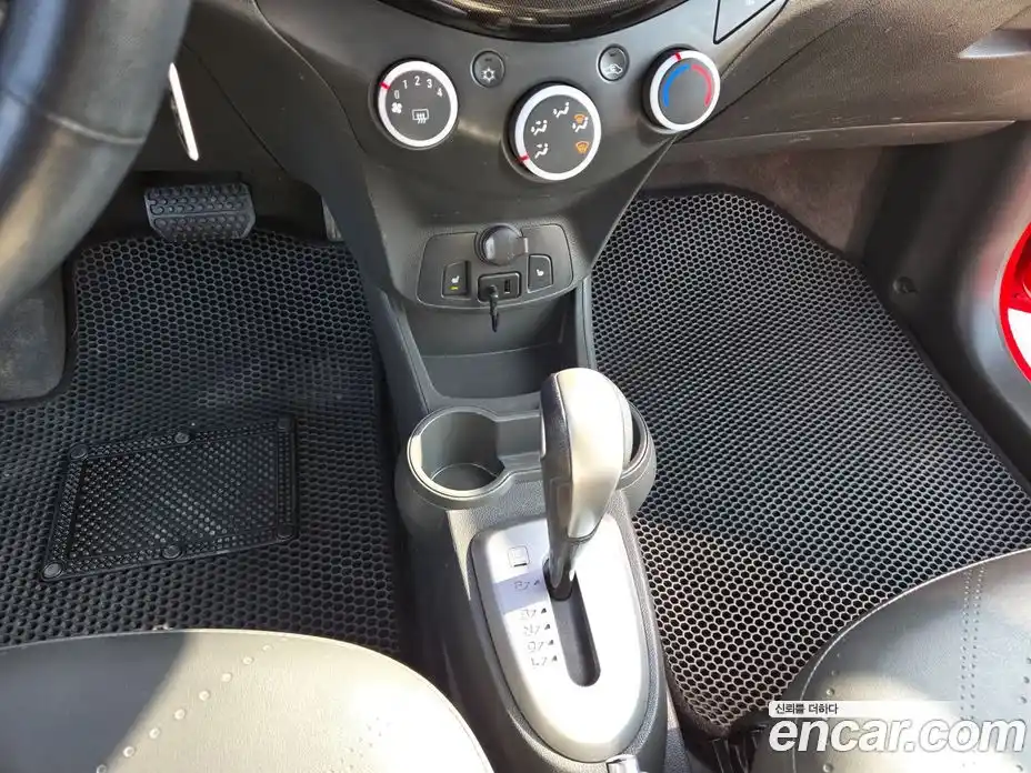 Chevrolet Spark 2015 1.0 автомат (гидро), фото 13