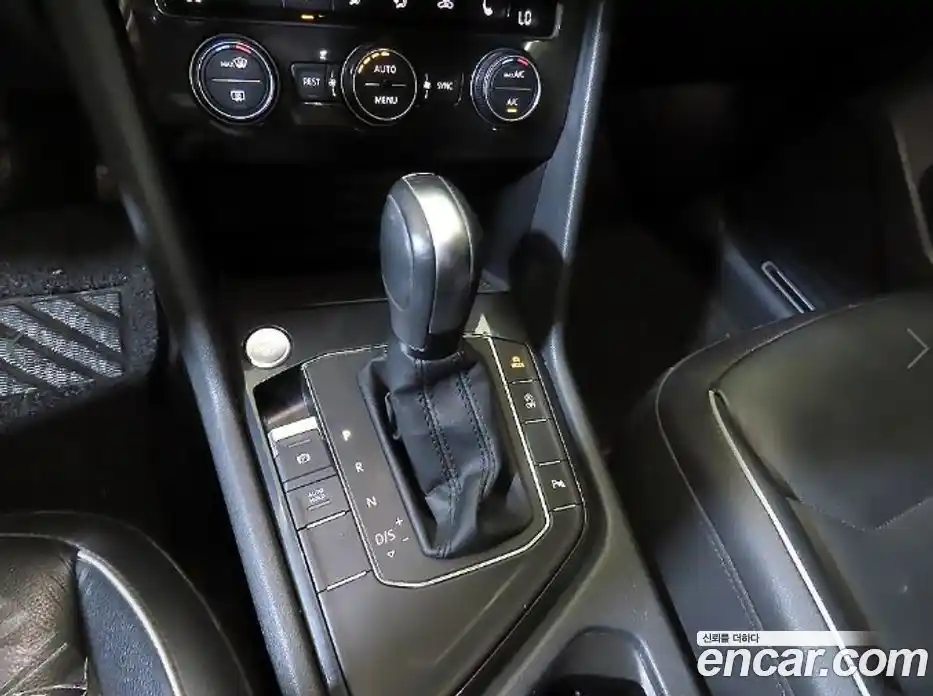 Volkswagen Tiguan 2020 2.0 автомат (гидро), фото 12