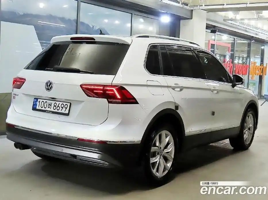 Volkswagen Tiguan 2020 2.0 автомат (гидро), фото 4