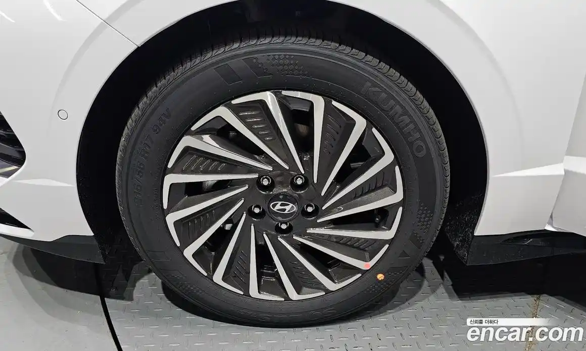 Hyundai Sonata 2026 2.0 автомат (гидро), фото 5