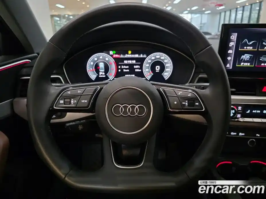 Audi A4 2023 2.0 автомат (гидро), фото 12