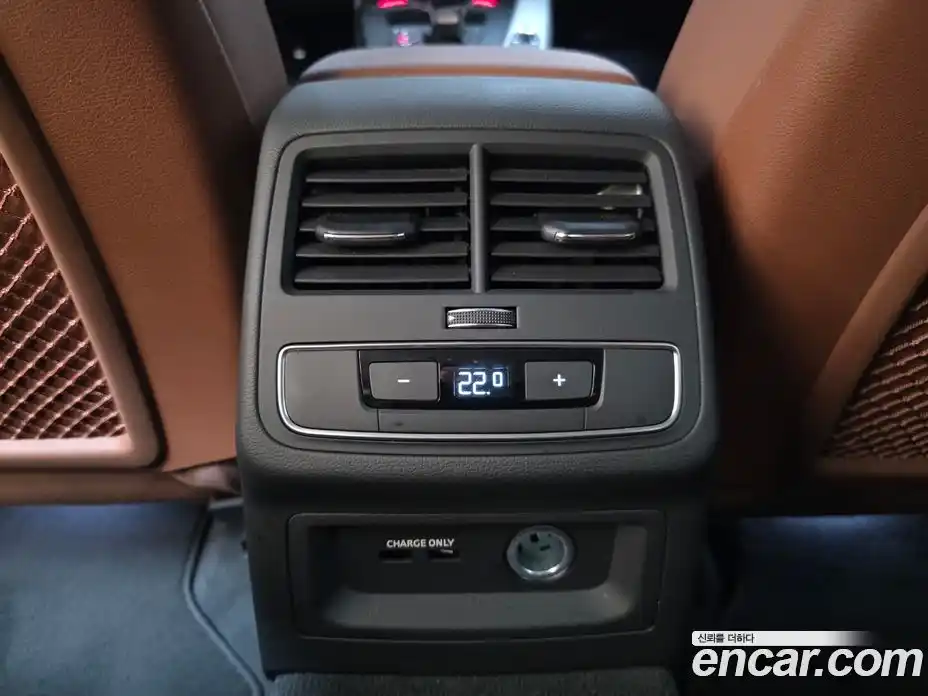 Audi A4 2023 2.0 автомат (гидро), фото 17