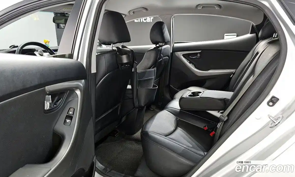 Hyundai Avante 2013 1.6 автомат (гидро), фото 11