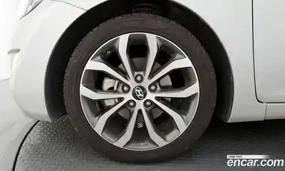 Hyundai Avante 2013 1.6 автомат (гидро), миниатюра 5