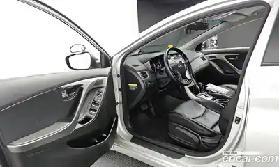 Hyundai Avante 2013 1.6 автомат (гидро), миниатюра 10