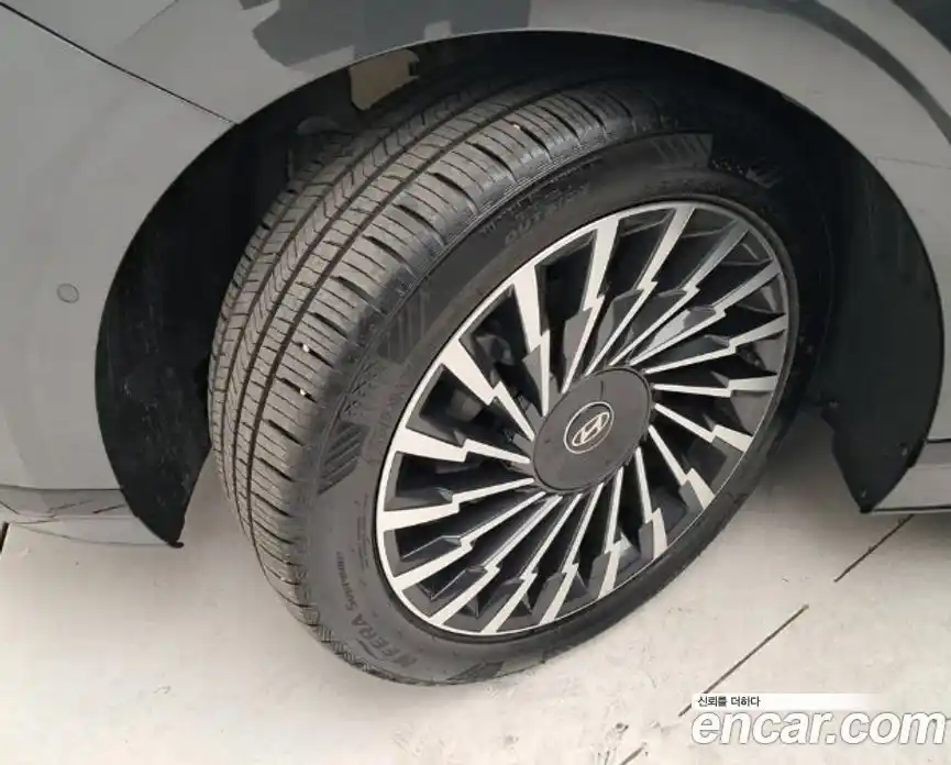 Hyundai Grandeur 2023 1.6 автомат (гидро), фото 5