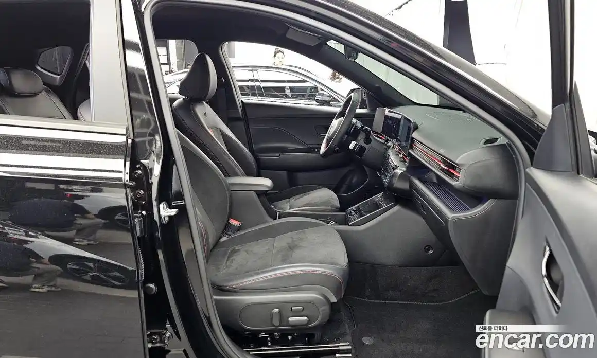 Hyundai Kona 2024 1.6 автомат (гидро), фото 17