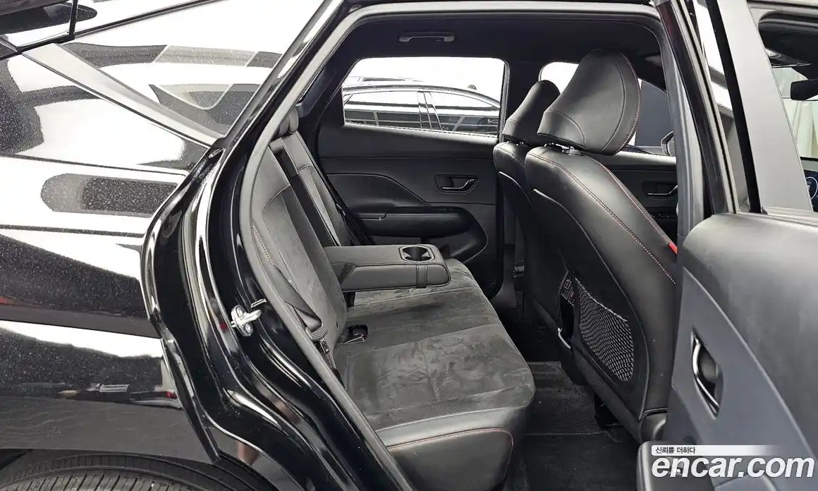 Hyundai Kona 2024 1.6 автомат (гидро), фото 18