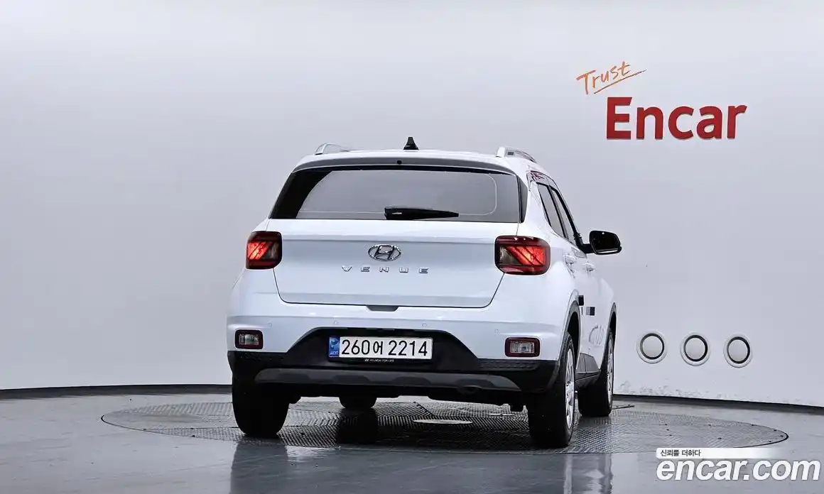 Hyundai Venue 2022 1.6 автомат (гидро), фото 4