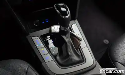 Hyundai Avante 2016 1.6 автомат (гидро), миниатюра 12