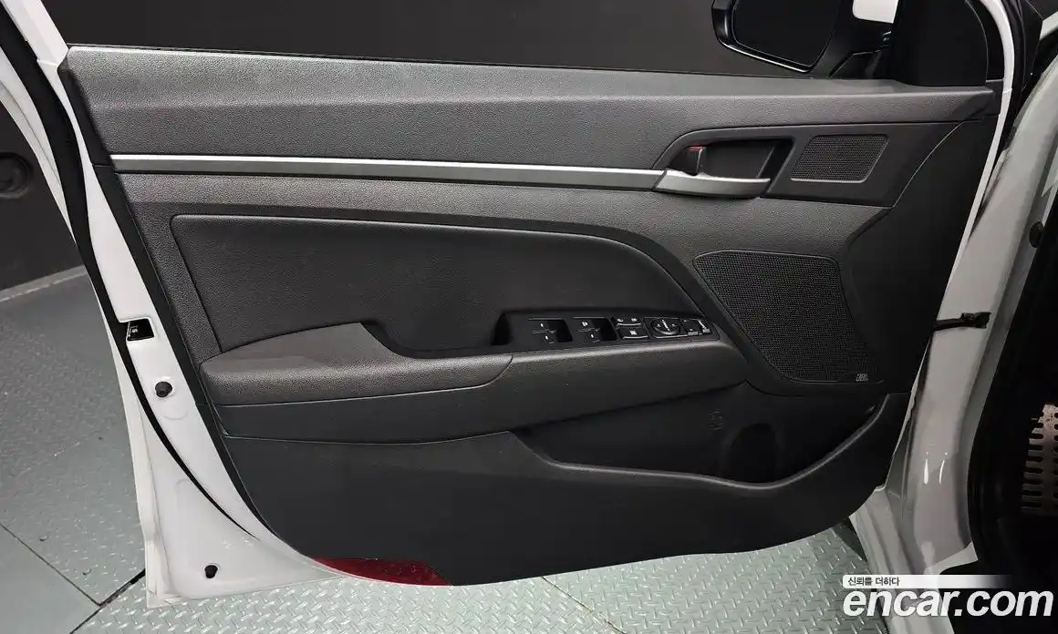 Hyundai Avante 2016 1.6 автомат (гидро), фото 14