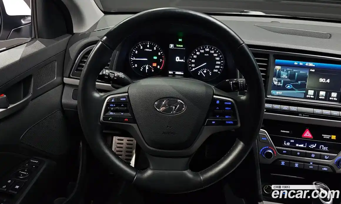 Hyundai Avante 2016 1.6 автомат (гидро), фото 19