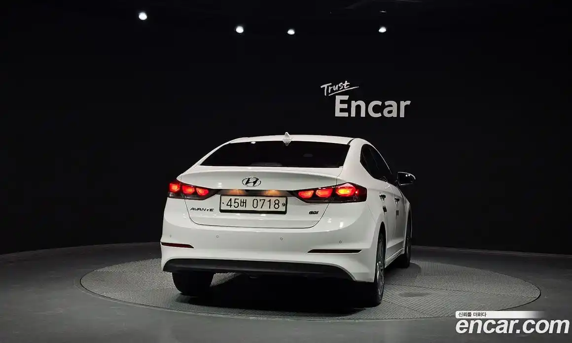 Hyundai Avante 2016 1.6 автомат (гидро), фото 4