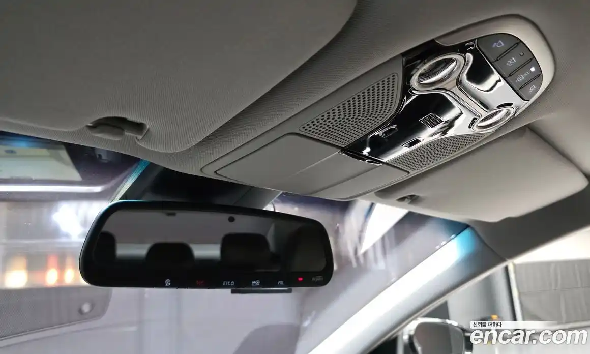 Hyundai Grandeur 2018 2.4 автомат (гидро), фото 22