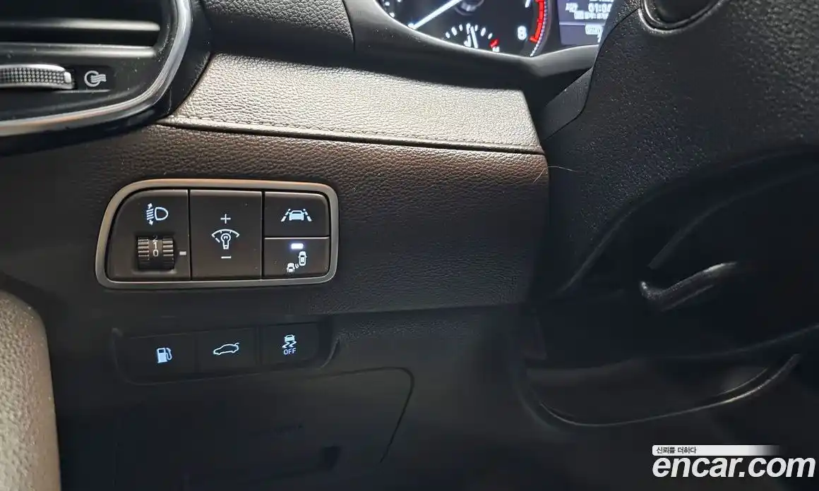 Hyundai Grandeur 2018 2.4 автомат (гидро), фото 24