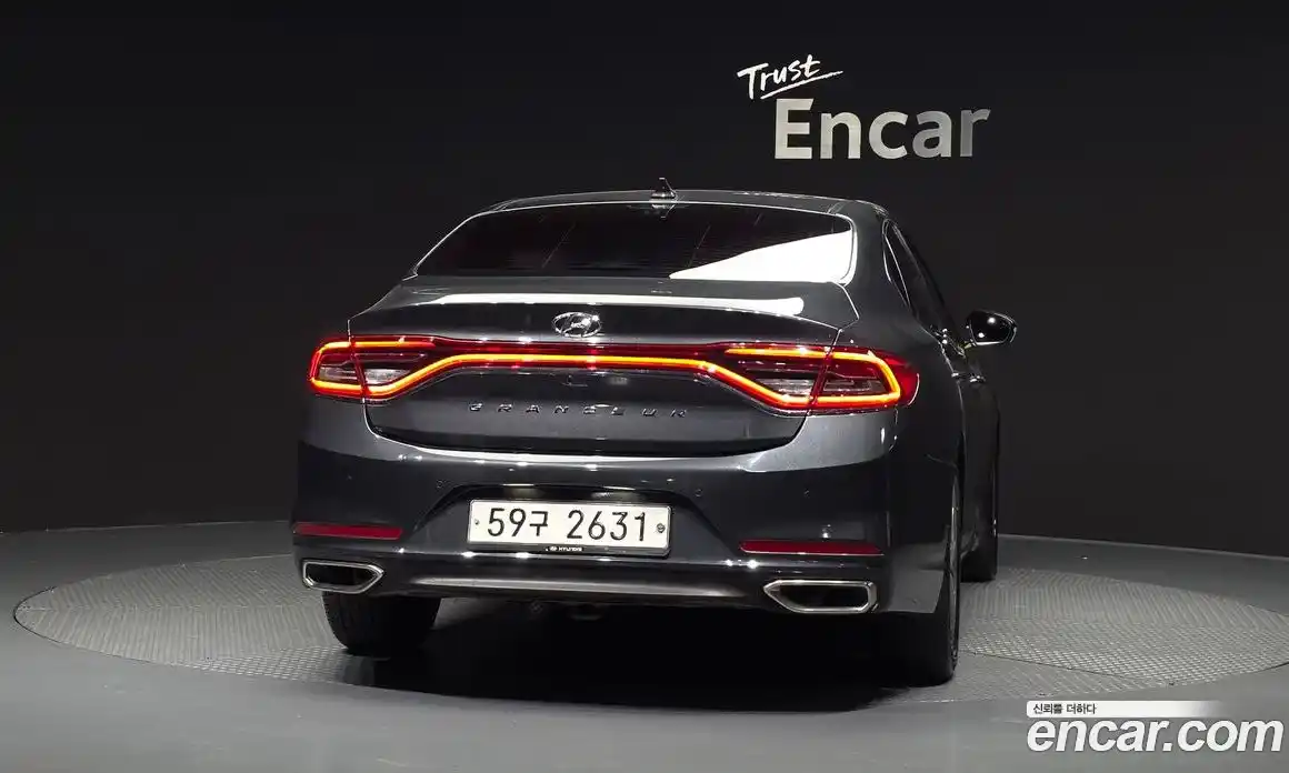 Hyundai Grandeur 2018 2.4 автомат (гидро), фото 4