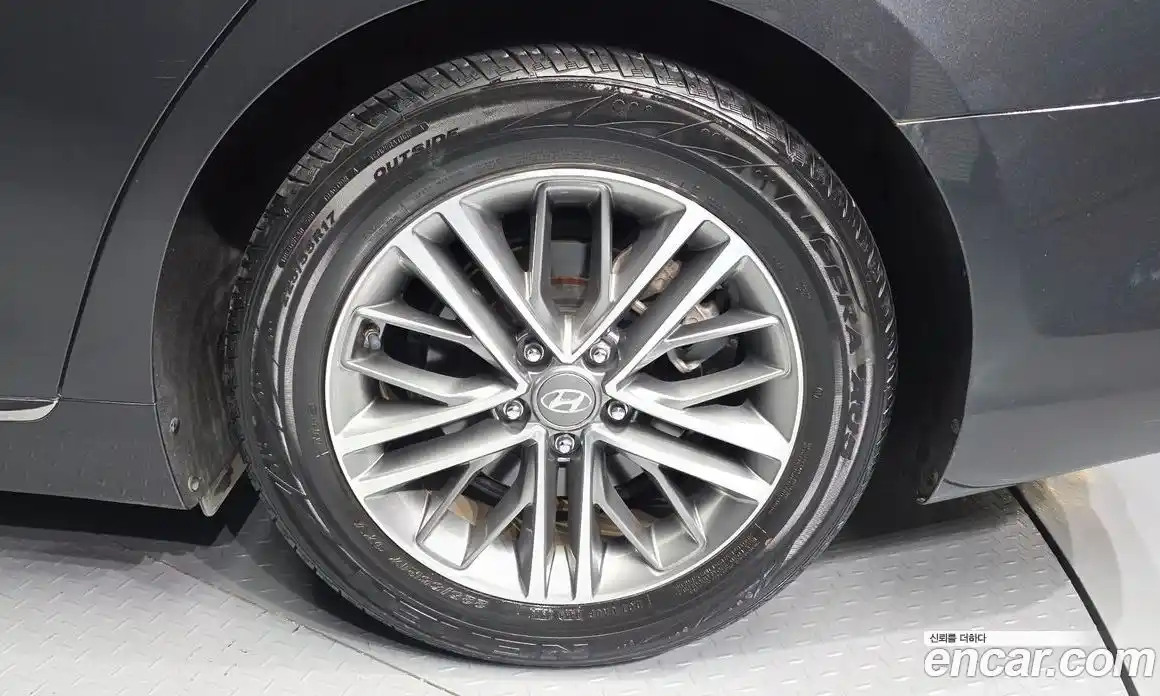 Hyundai Grandeur 2018 2.4 автомат (гидро), фото 7