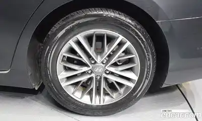 Hyundai Grandeur 2018 2.4 автомат (гидро), миниатюра 7