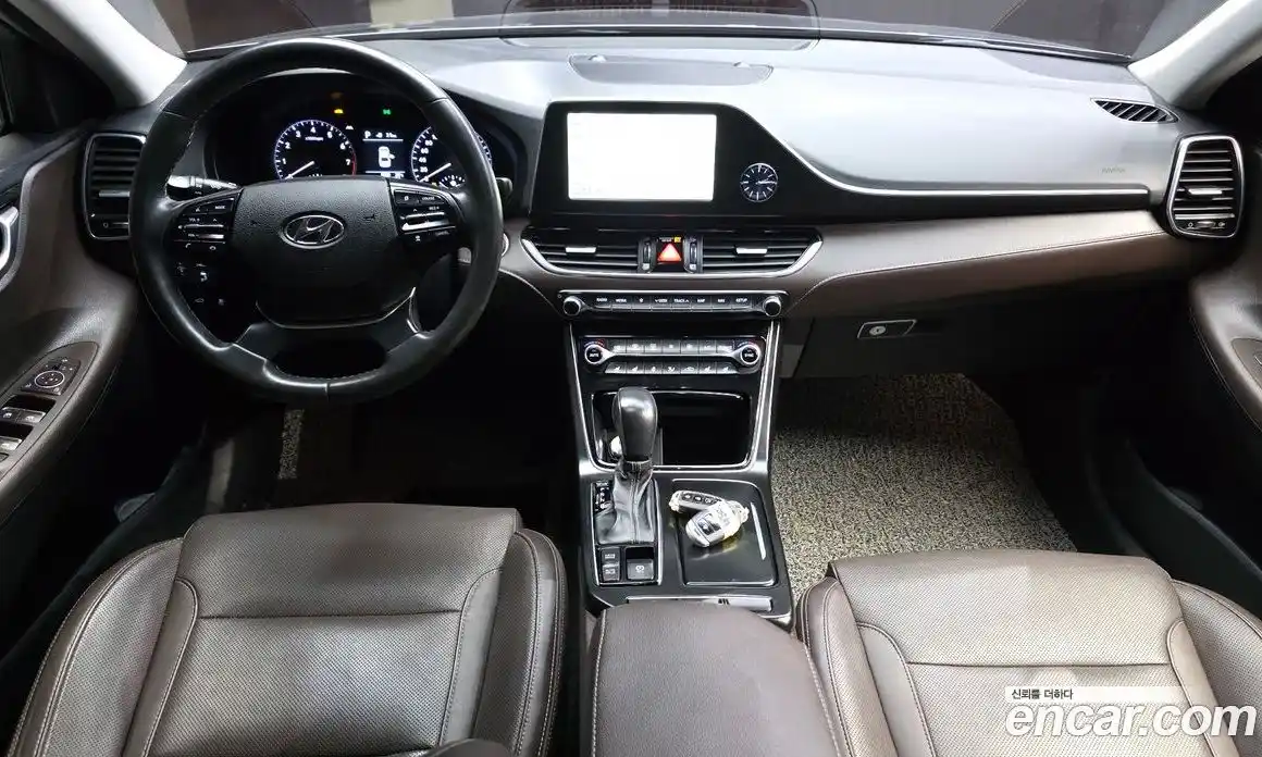 Hyundai Grandeur 2018 2.4 автомат (гидро), фото 10