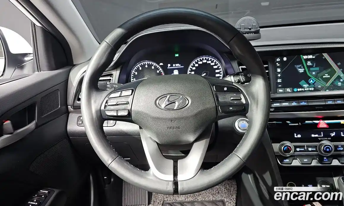 Hyundai Avante 2019 1.6 автомат (гидро), фото 19