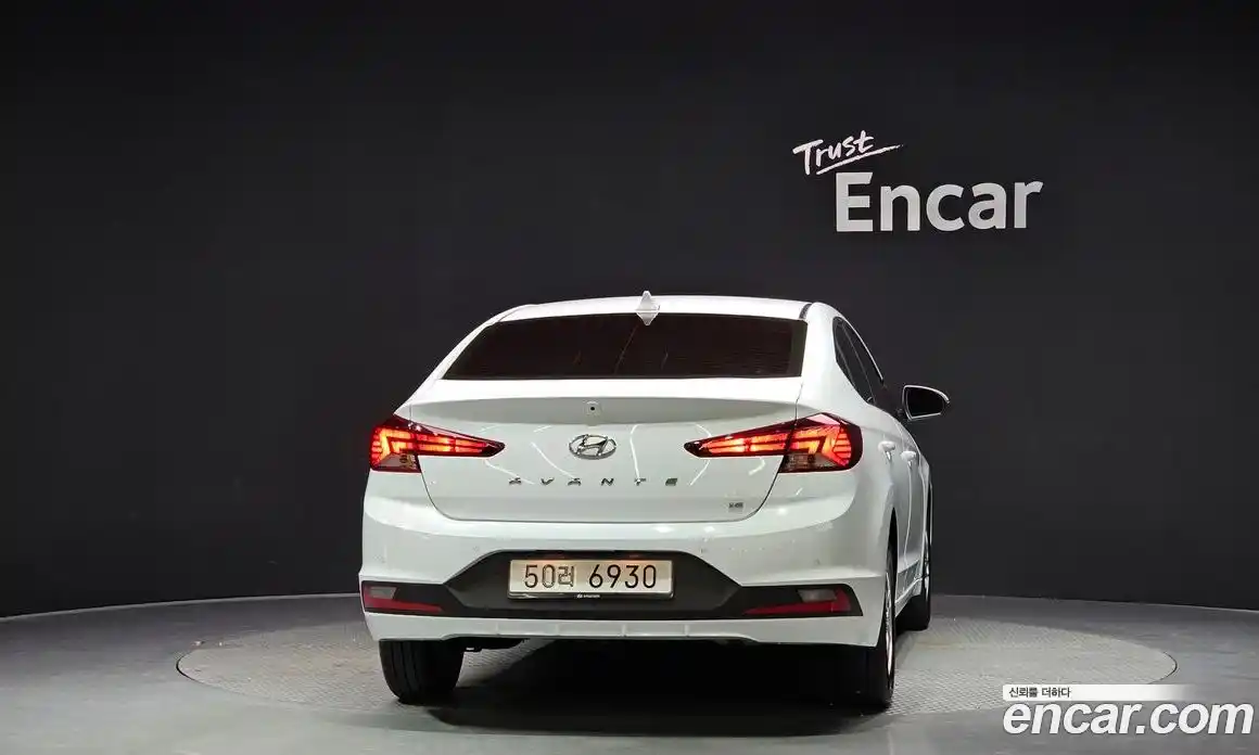 Hyundai Avante 2019 1.6 автомат (гидро), фото 4