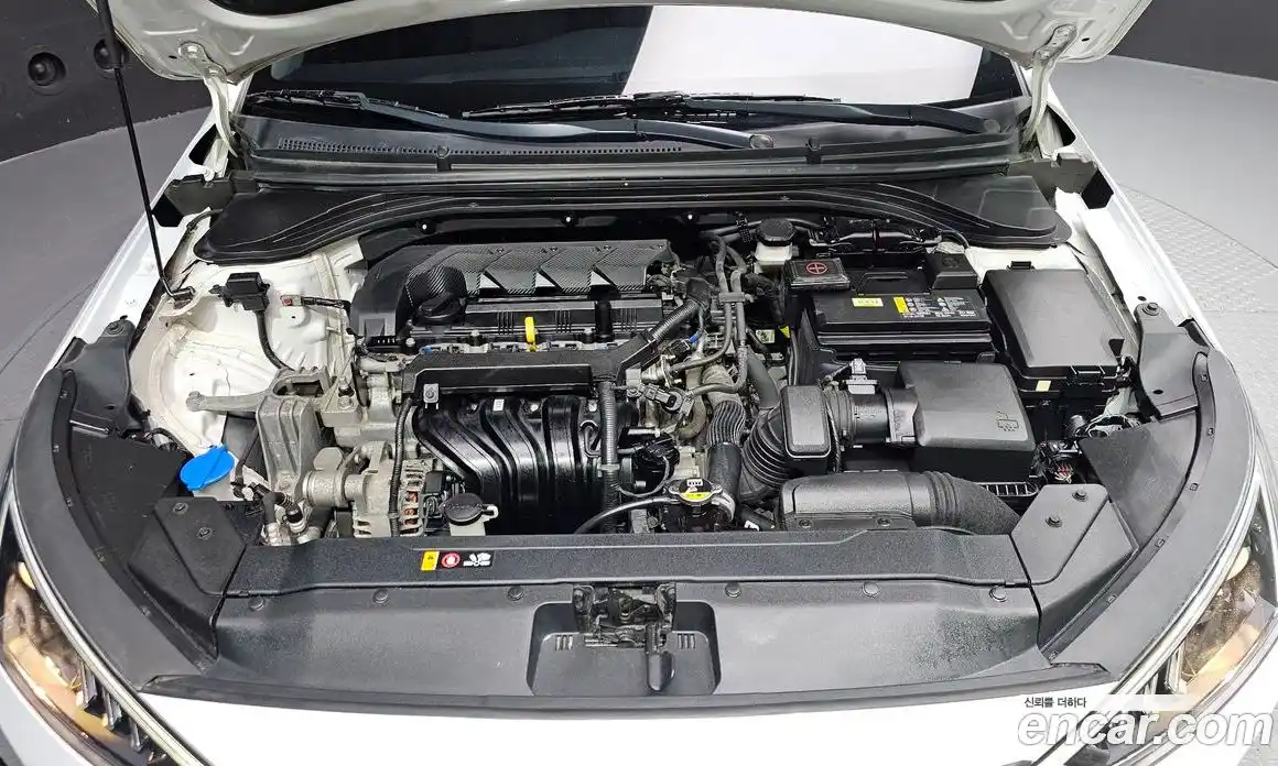 Hyundai Avante 2019 1.6 автомат (гидро), фото 6