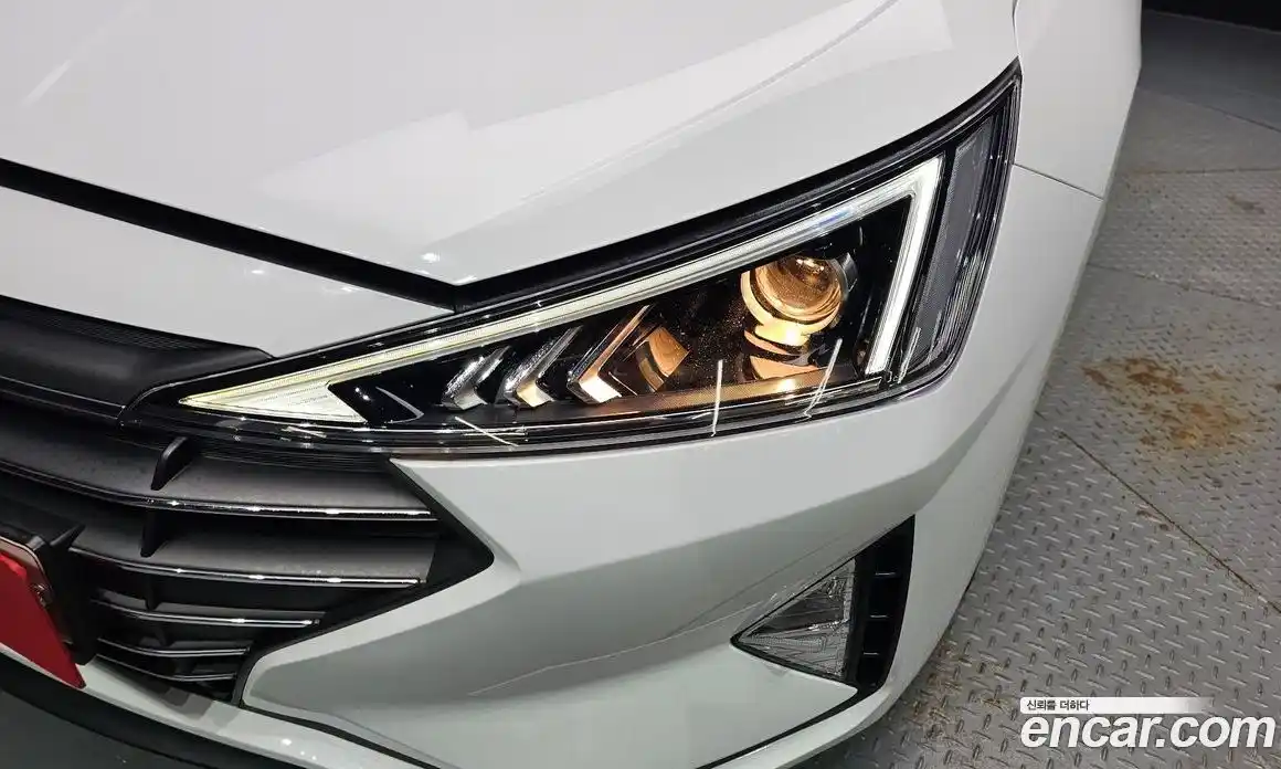 Hyundai Avante 2019 1.6 автомат (гидро), фото 8