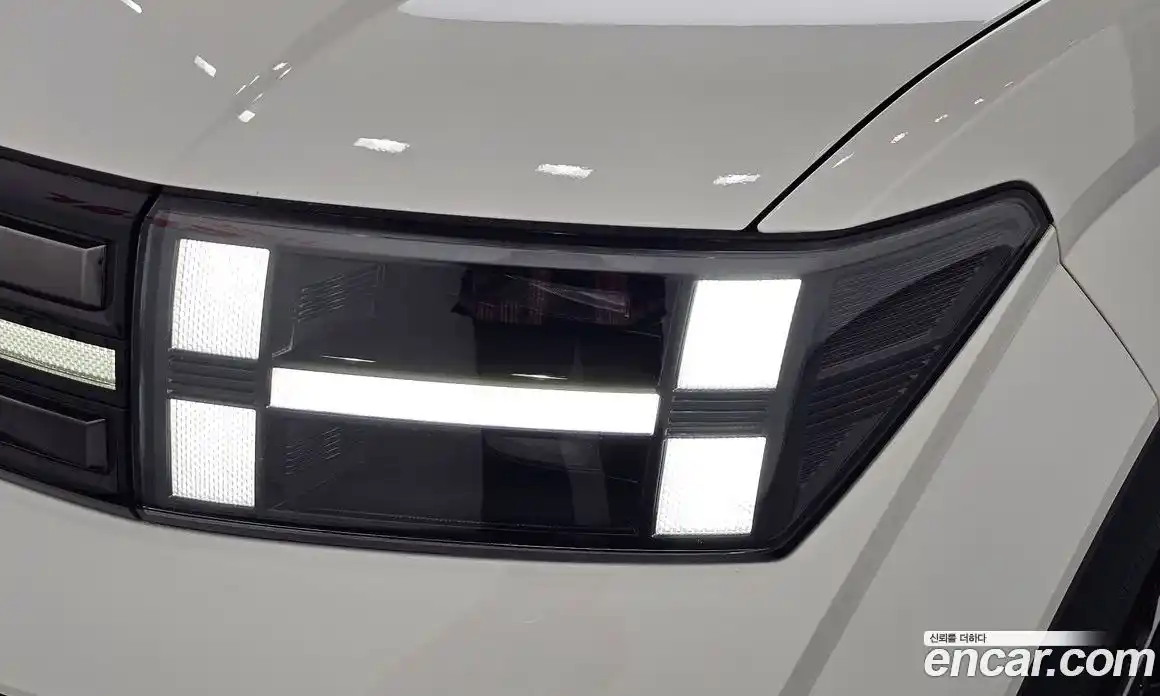Hyundai Santa Fe 2023 2.5 автомат (гидро), фото 8
