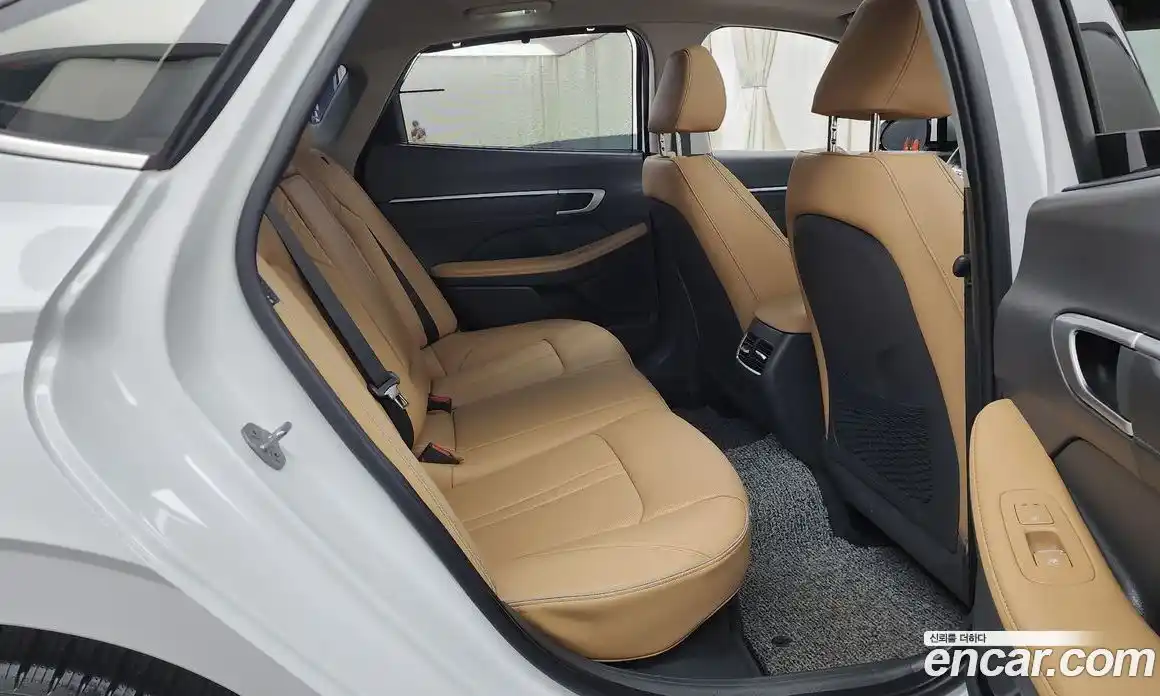 Hyundai Sonata 2024 2.0 автомат (гидро), фото 18