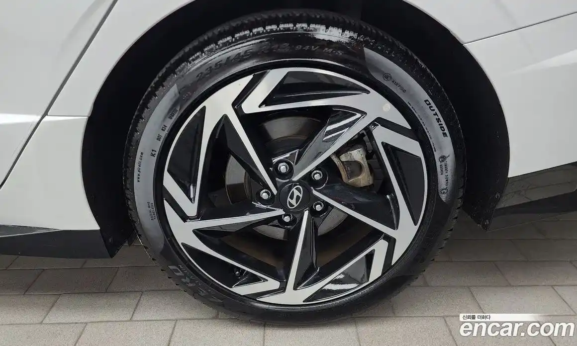 Hyundai Sonata 2024 2.0 автомат (гидро), фото 7