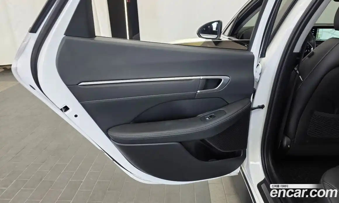 Hyundai Sonata 2022 2.0 автомат (гидро), фото 15