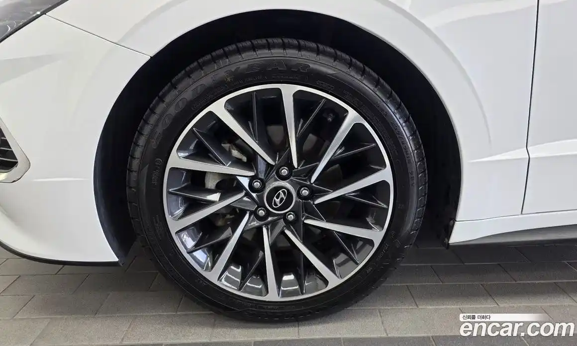 Hyundai Sonata 2022 2.0 автомат (гидро), фото 5