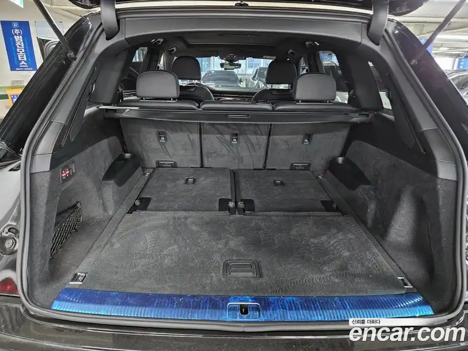 Audi Q7 2022 3.0 автомат (гидро), фото 19