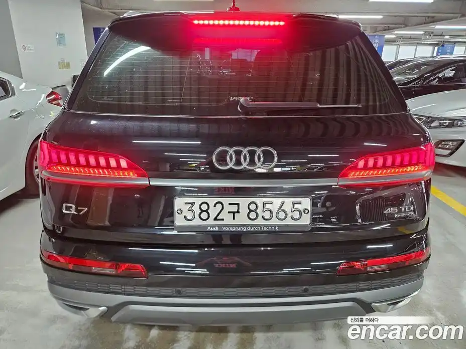 Audi Q7 2022 3.0 автомат (гидро), фото 4
