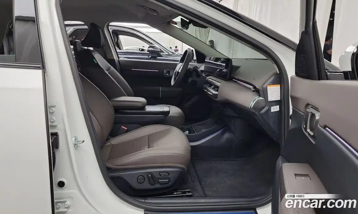 Kia EV4 2025 0.2 автомат (гидро), фото 17