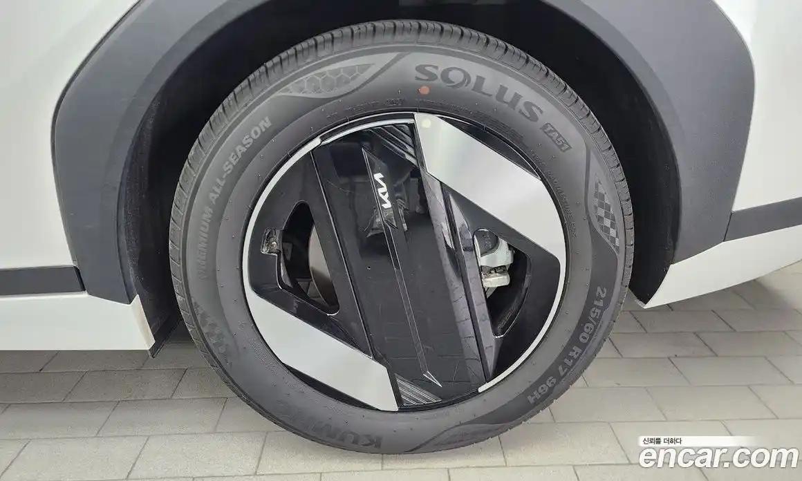 Kia EV4 2025 0.2 автомат (гидро), фото 7