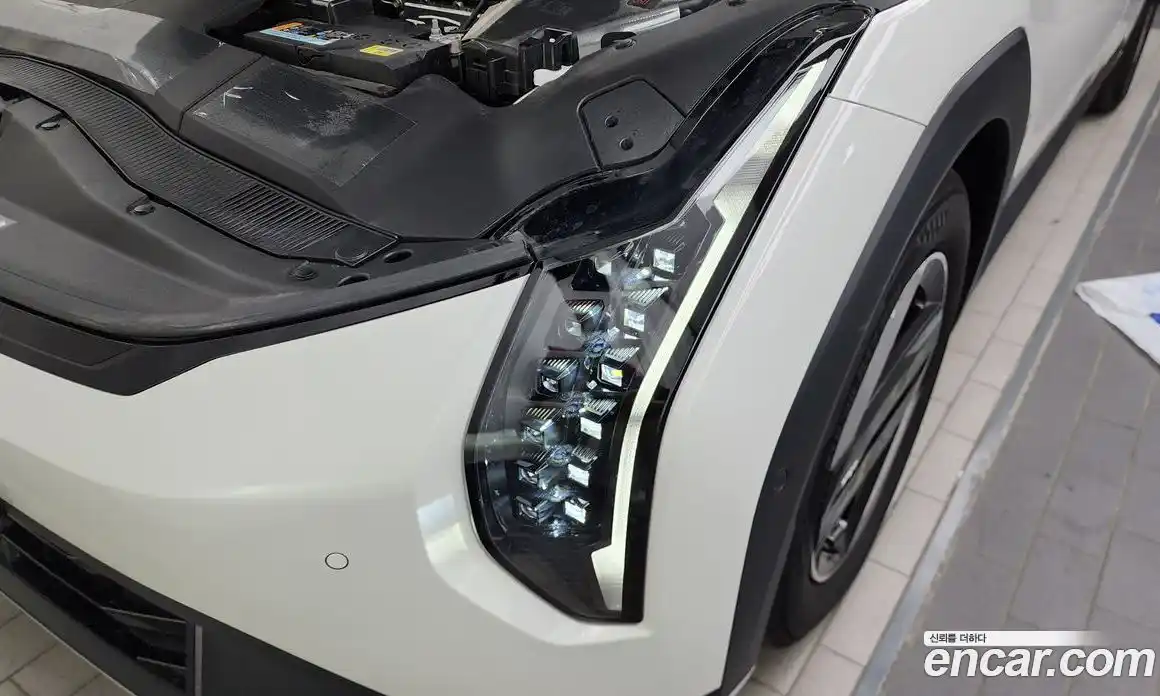 Kia EV4 2025 0.2 автомат (гидро), фото 8