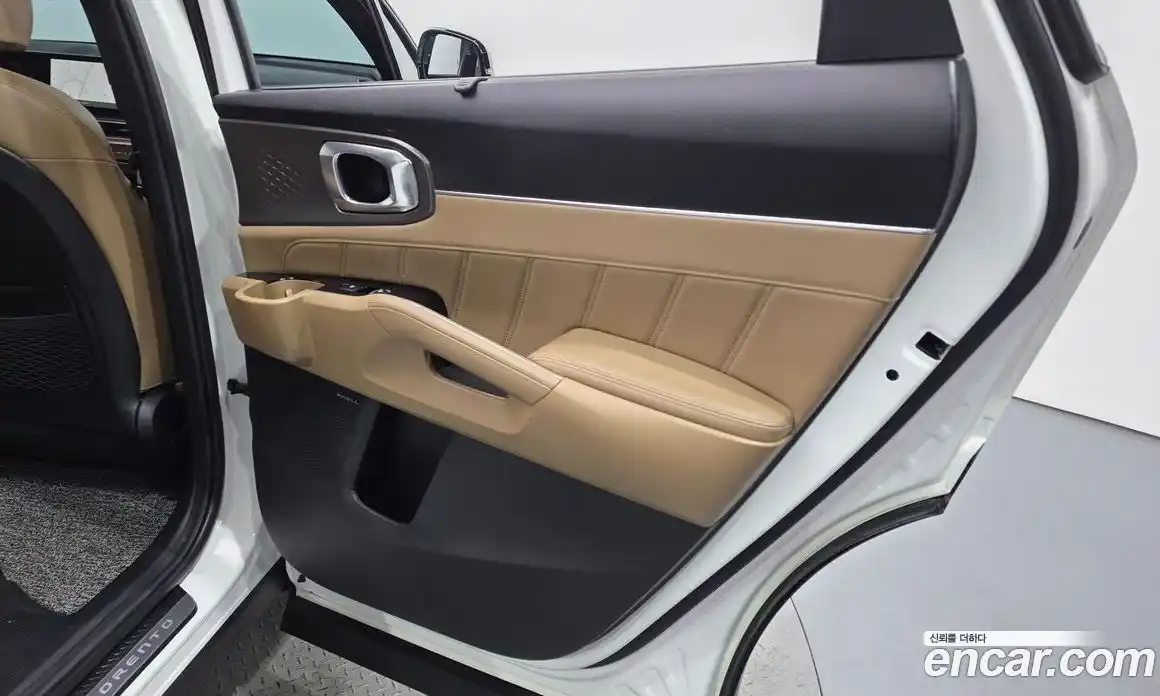 Kia Sorento 2024 1.6 автомат (гидро), фото 15