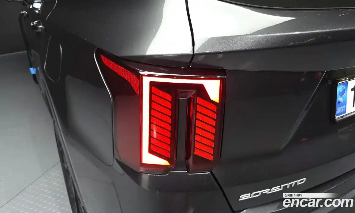 Kia Sorento 2023 1.6 автомат (гидро), фото 9
