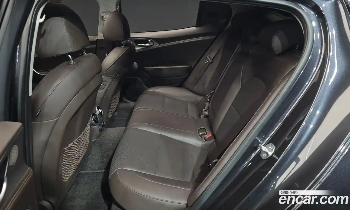 Kia Stinger 2017 2.0 автомат (гидро), фото 11
