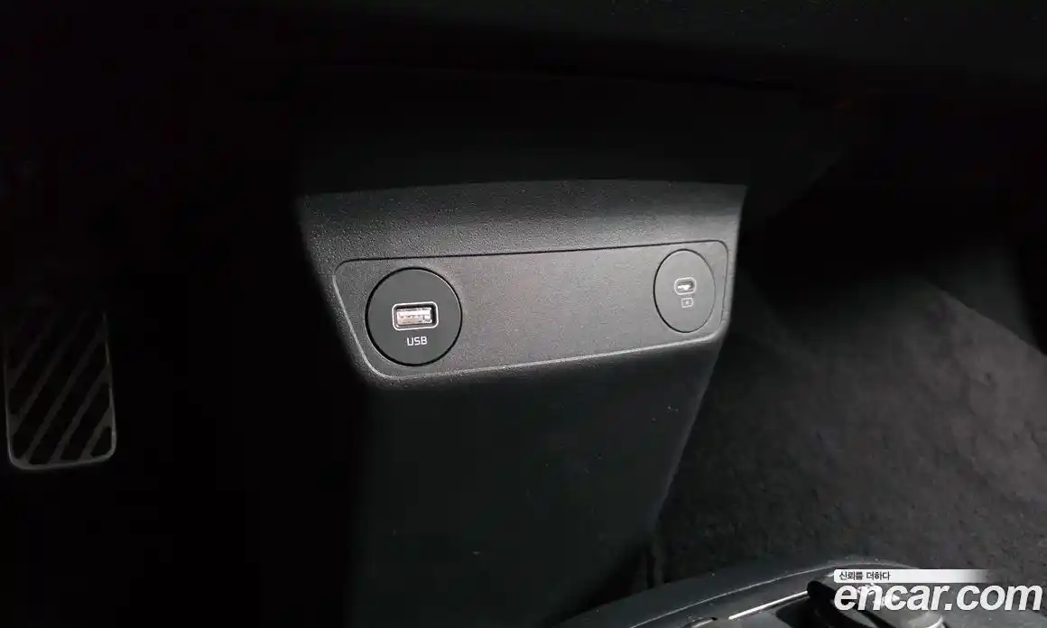 Kia EV6 2023 0.1 автомат (гидро), фото 16