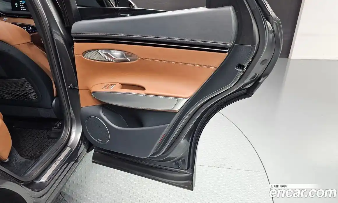 Genesis GV70 2022 2.5 автомат (гидро), фото 15
