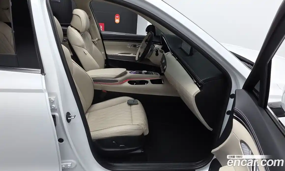 Genesis GV70 2023 2.5 автомат (гидро), фото 12