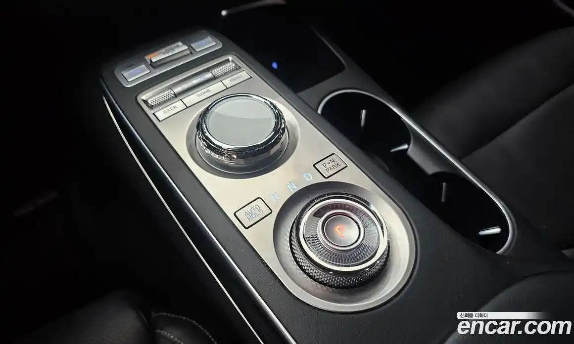Genesis GV70 2023 2.5 автомат (гидро), фото 12