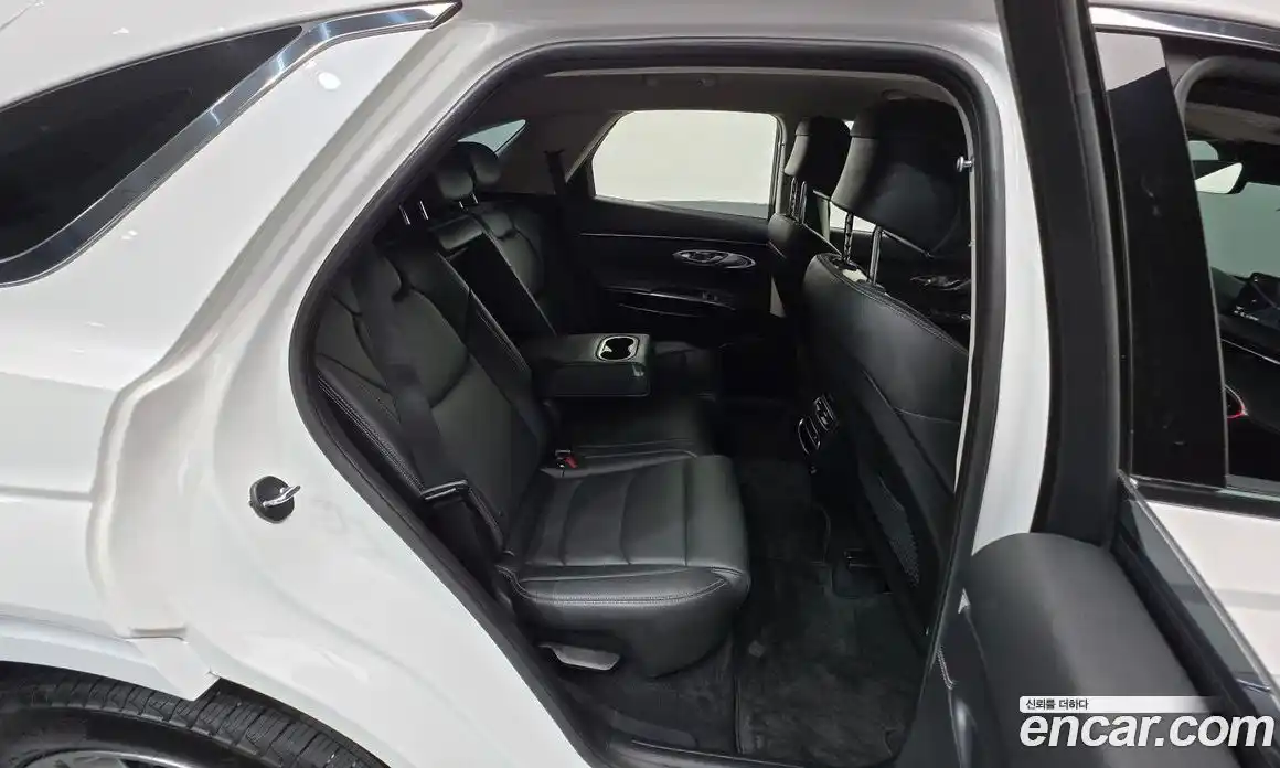 Genesis GV70 2022 2.5 автомат (гидро), фото 18
