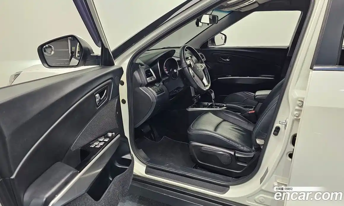 SsangYong TIBOLI 2015 1.6 автомат (гидро), фото 13