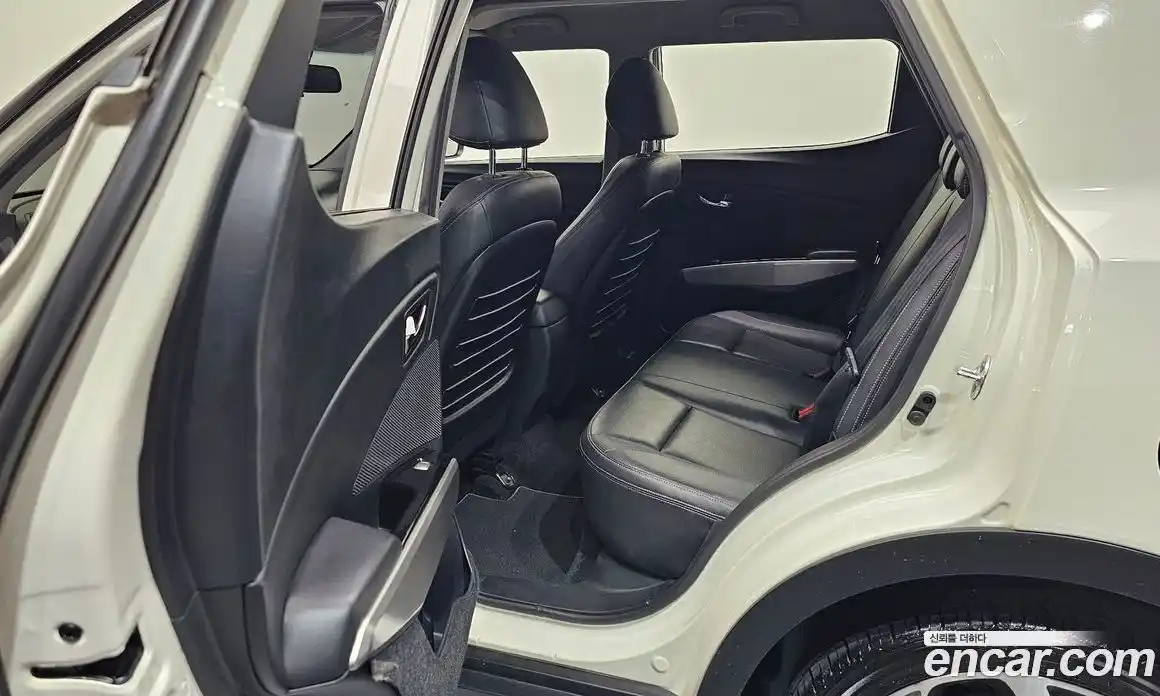 SsangYong TIBOLI 2015 1.6 автомат (гидро), фото 16