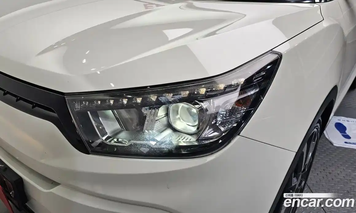 SsangYong TIBOLI 2015 1.6 автомат (гидро), фото 8